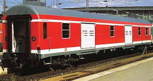 Baggage car type Dm 922.0 in DB Regio livery<br /><a href='images/pictures/ACME/52355_900.jpg' target='_blank'>Full size image</a>
